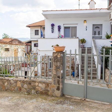 Titika House Guest House Vrasná Екстериор снимка