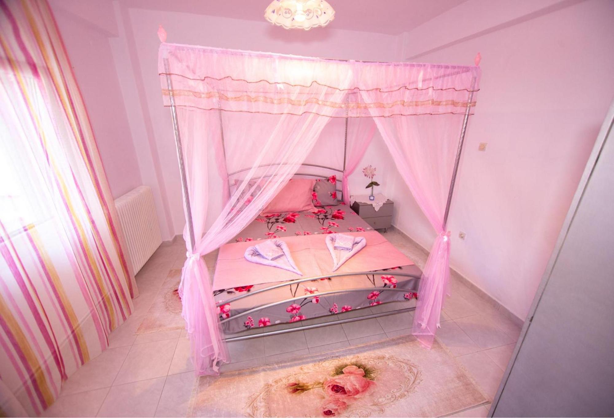 Titika House Guest House Vrasná Екстериор снимка